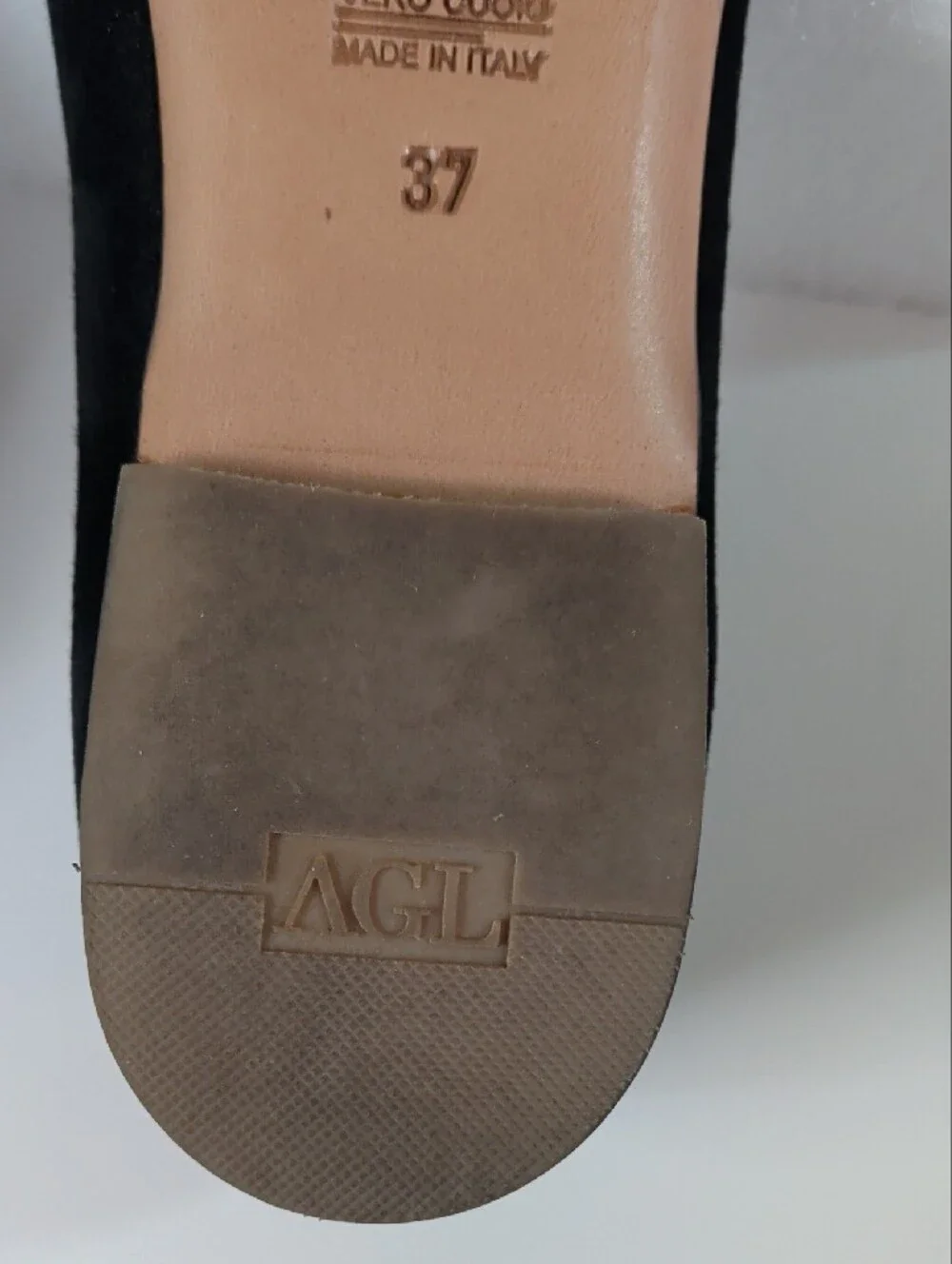 Attilio Giusti Leombruni Black Suede Pointed-Toe Flats